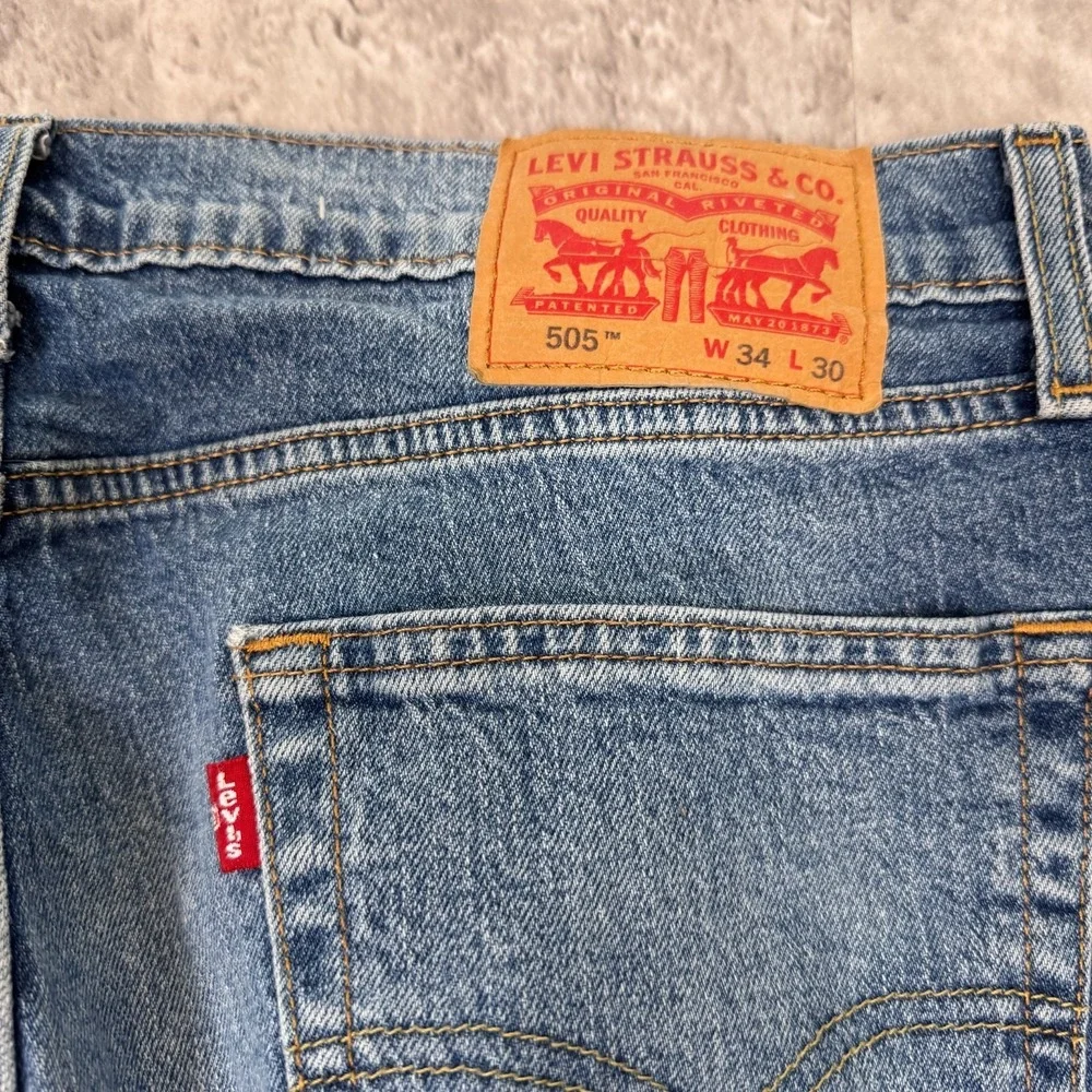 Levis 505 Jeans Mens 34x30 Blue Denim Zipper Straight‎ Dark Wash Western